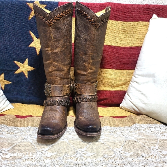 Super sexy CORRAL WOMEN'S WOVEN STUD & HARNESS BOOTS - SQUARE TOE - Picture 2 of 8